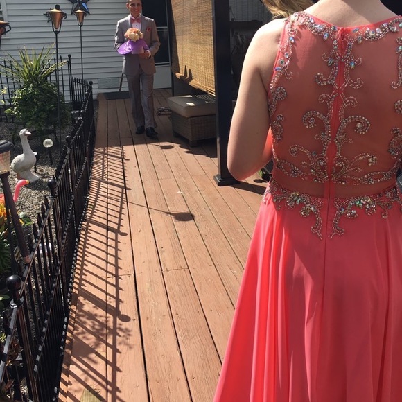 Coral one piece formal dress - Picture 5 of 8