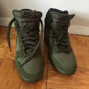 Heeled sneakers
