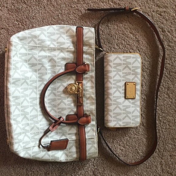 Michael Kors purse and wallet set - Picture 2 of 4