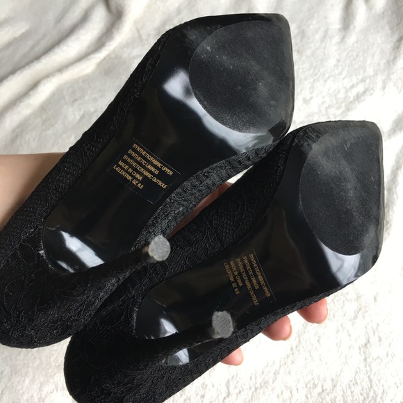 hp!💕{LFL} Black Lace Pointed-Toe Pump Heels - Picture 4 of 8