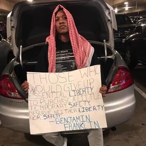 Meet your Posher, Malik