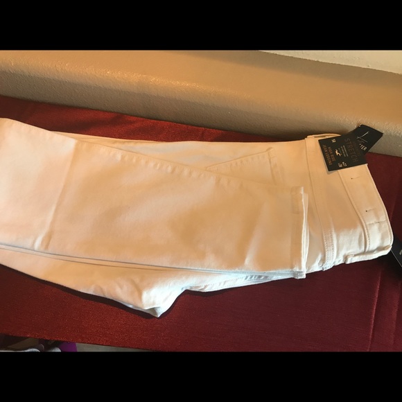 NWT Jeans SOLD - Picture 3 of 3