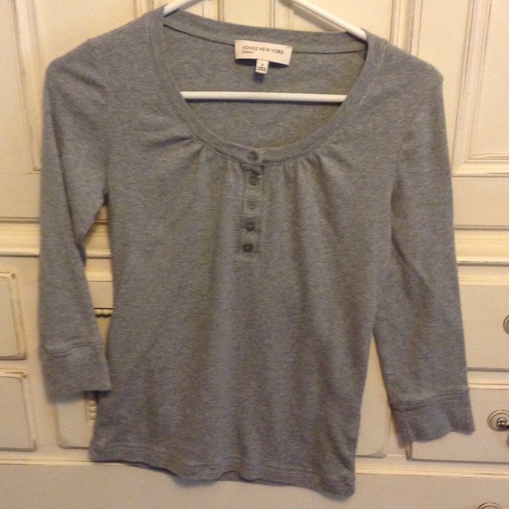 Jones of New York gray comfy shirt