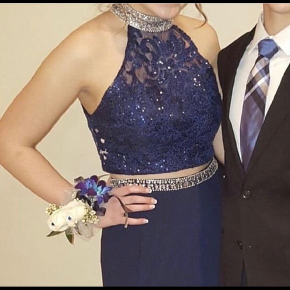 Prom dress - Picture 1 of 5