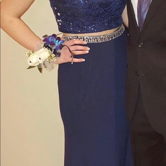 Prom dress - Picture 3 of 5