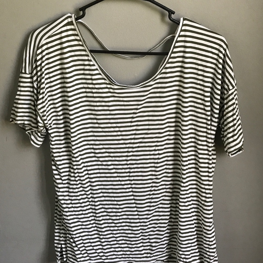 Old navy tee