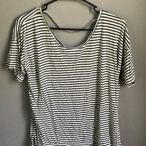Old navy tee