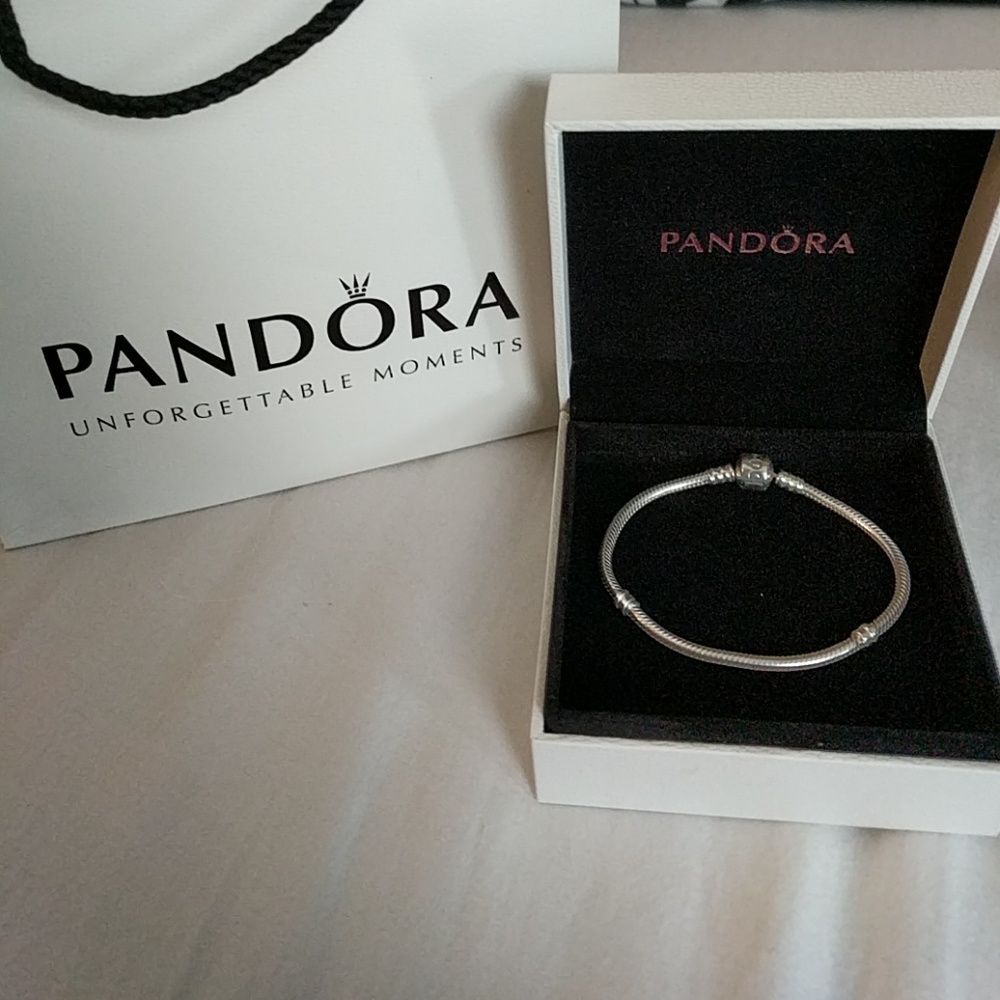 7.1in Sterling Silver Pandora Bracelet