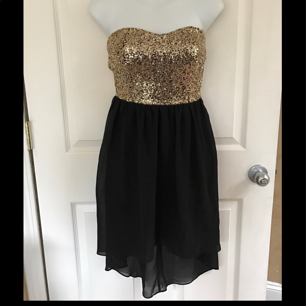 🎀 BLACK W/GOLD SEQUINS HIGH-LOW DRESS SZ M