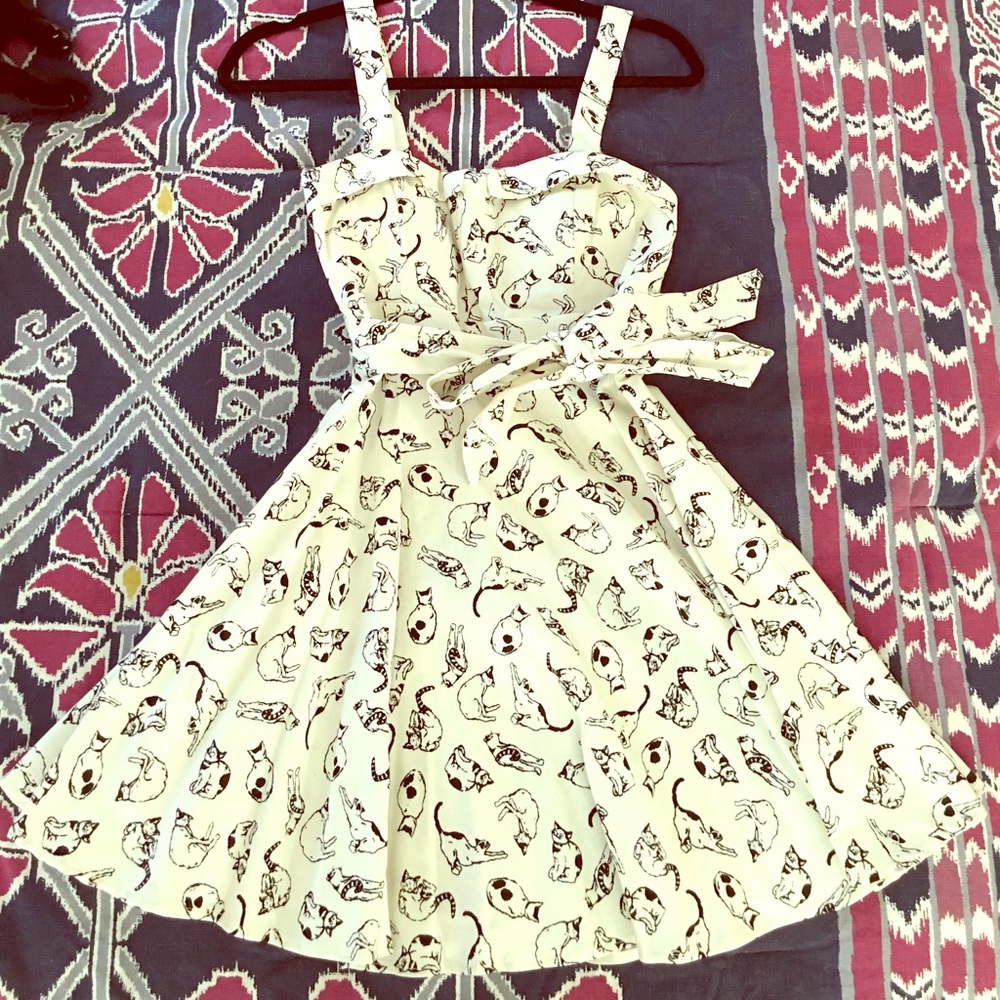 Vintage pinup pussycat print dress
