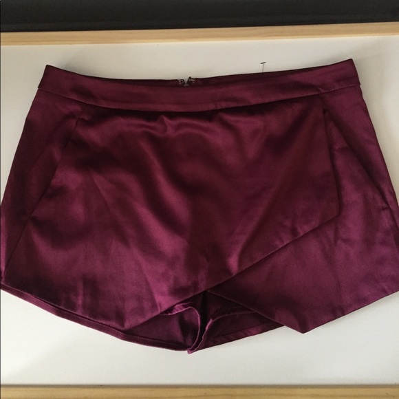 Burgundy skort - Picture 1 of 4