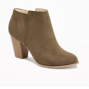 ❌SOLD❌ Old Navy Olive Sueded Ankle Boot / Bootie