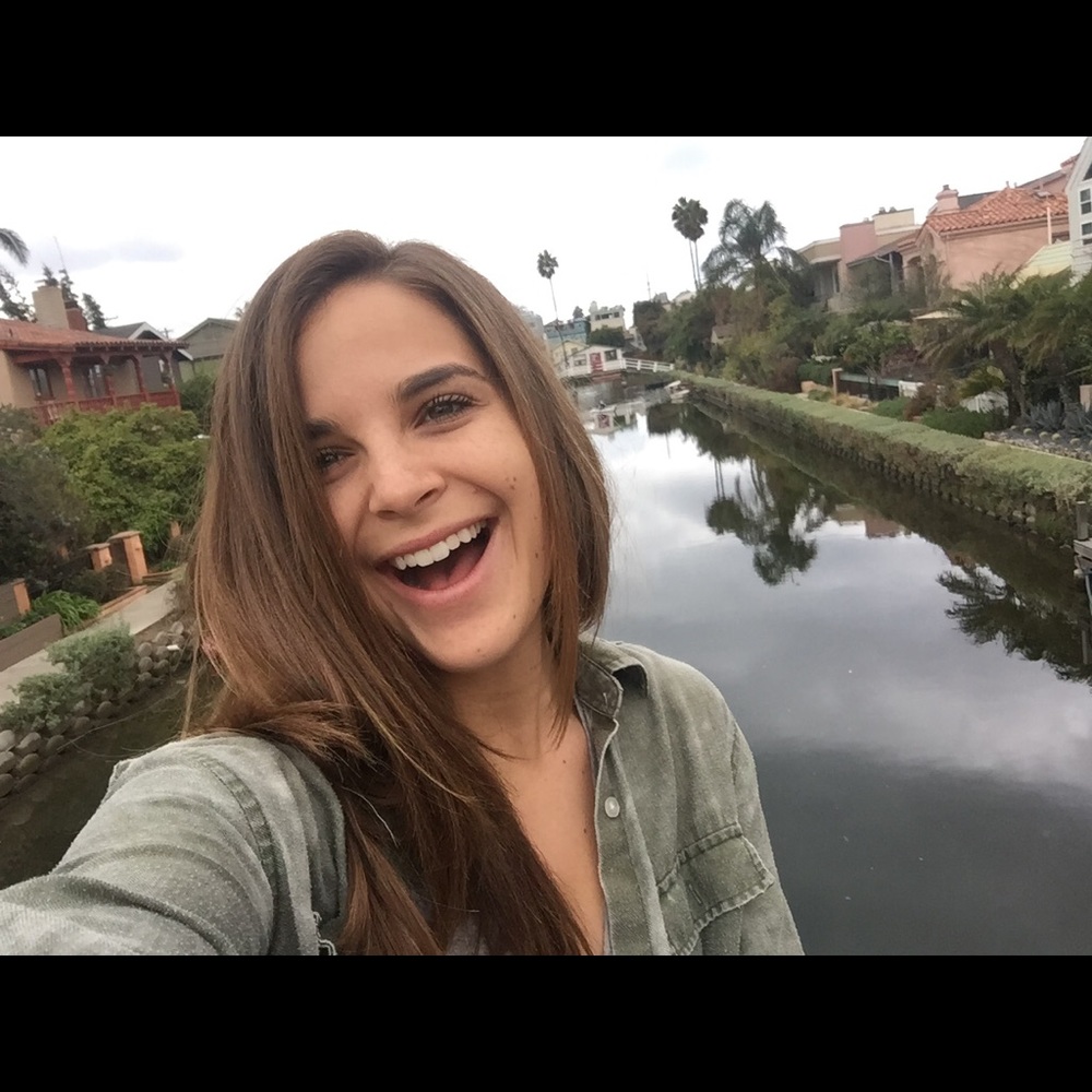 Meet your Posher, Talia