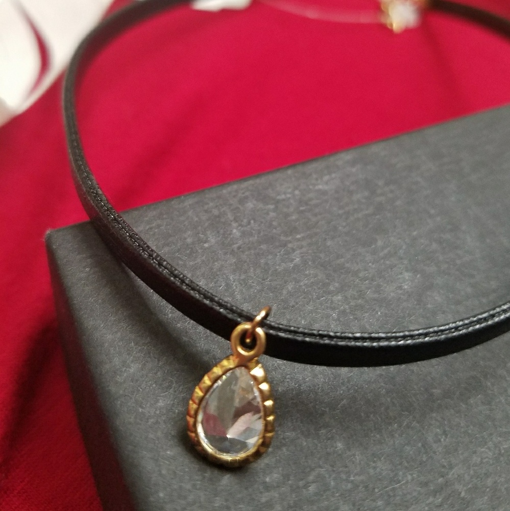 💕SALE New Crystal Choker💕