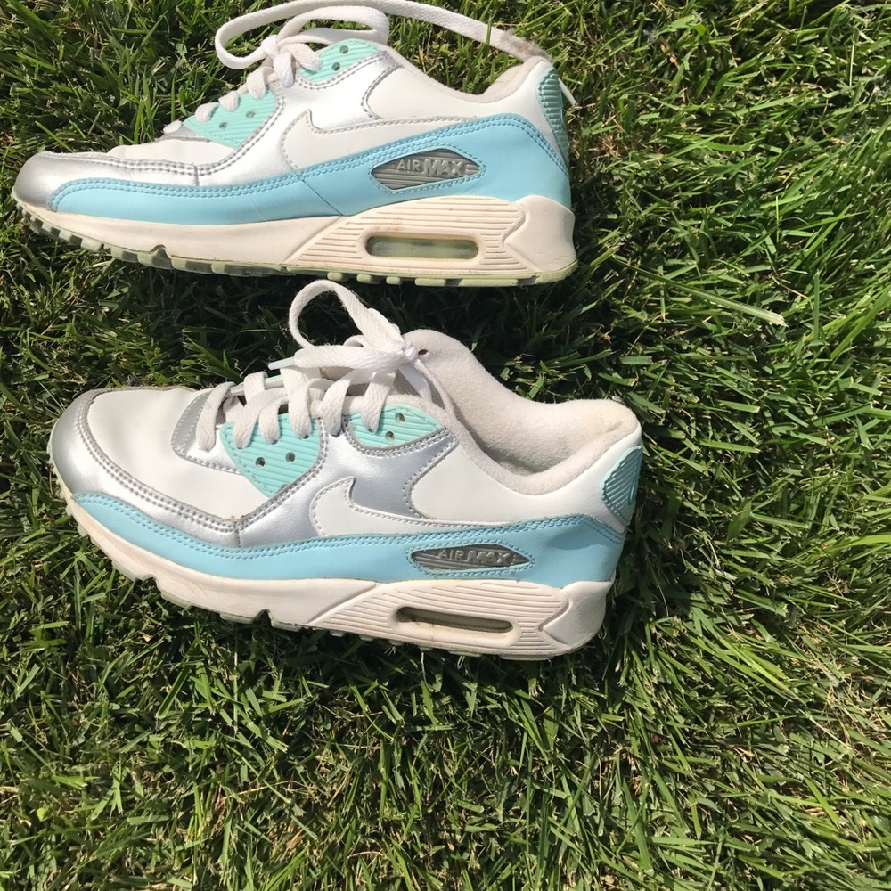 Nike sneakers. Women's