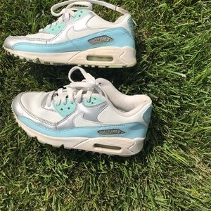 Nike sneakers. Women's