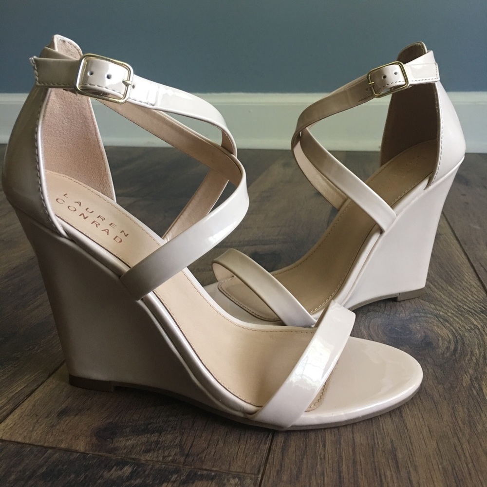 LC Lauren Conrad "Flourish" nude patent wedges