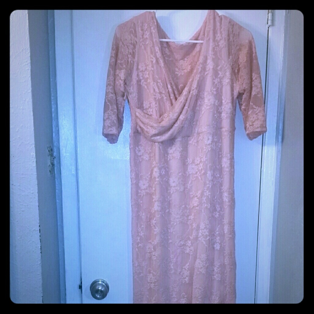 Sew Trendy Accessories maternity gown with sleeves