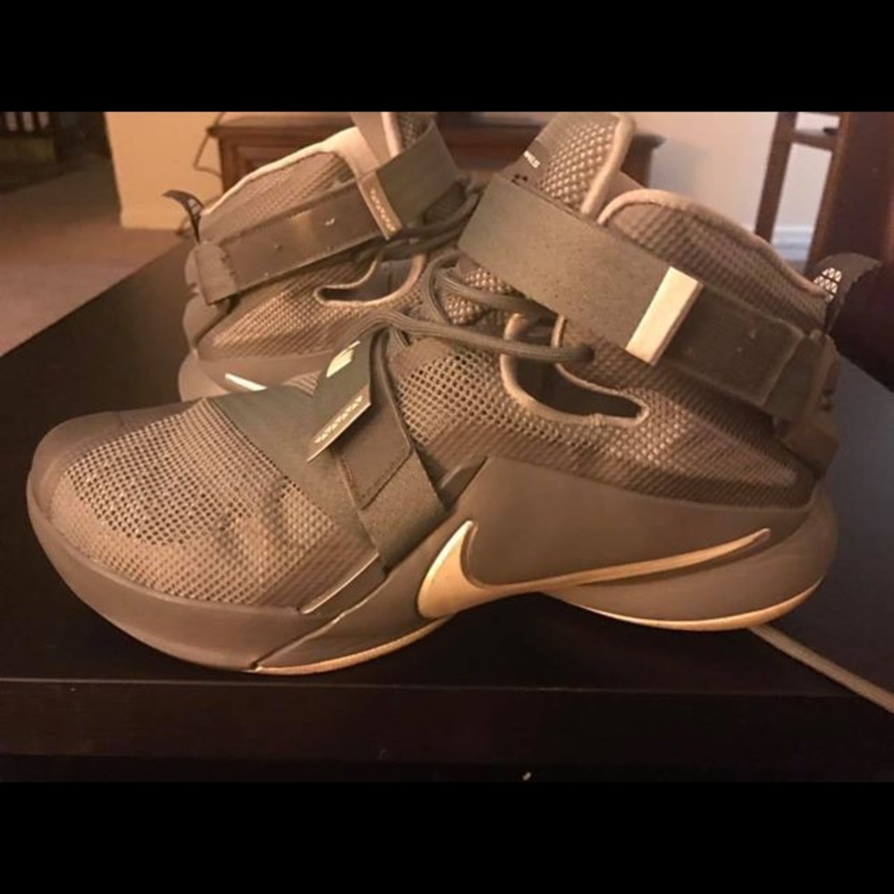 Nike Sneakers