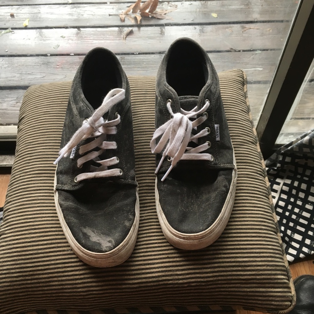 Marbled black vans skate pros