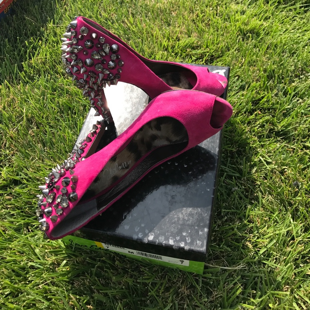 Women's lightly worn pink suede
