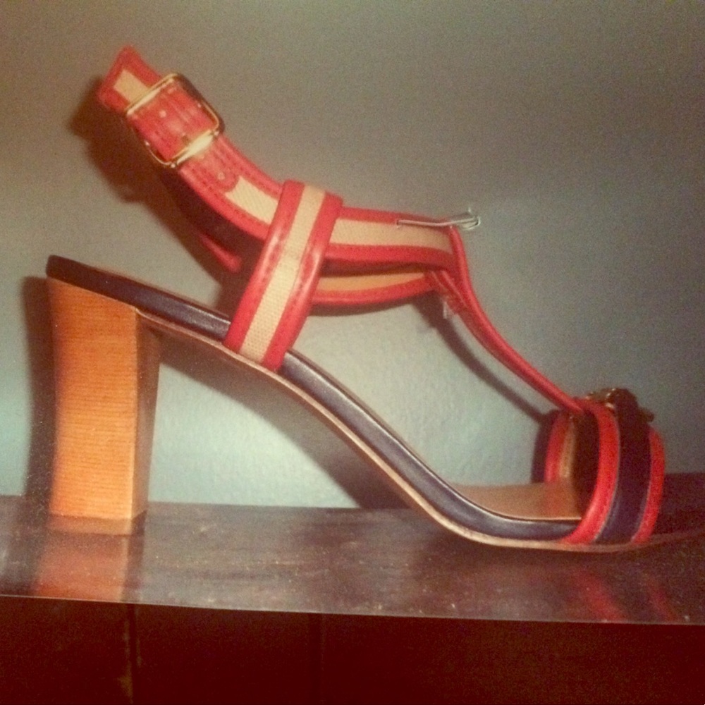 Women's shoes