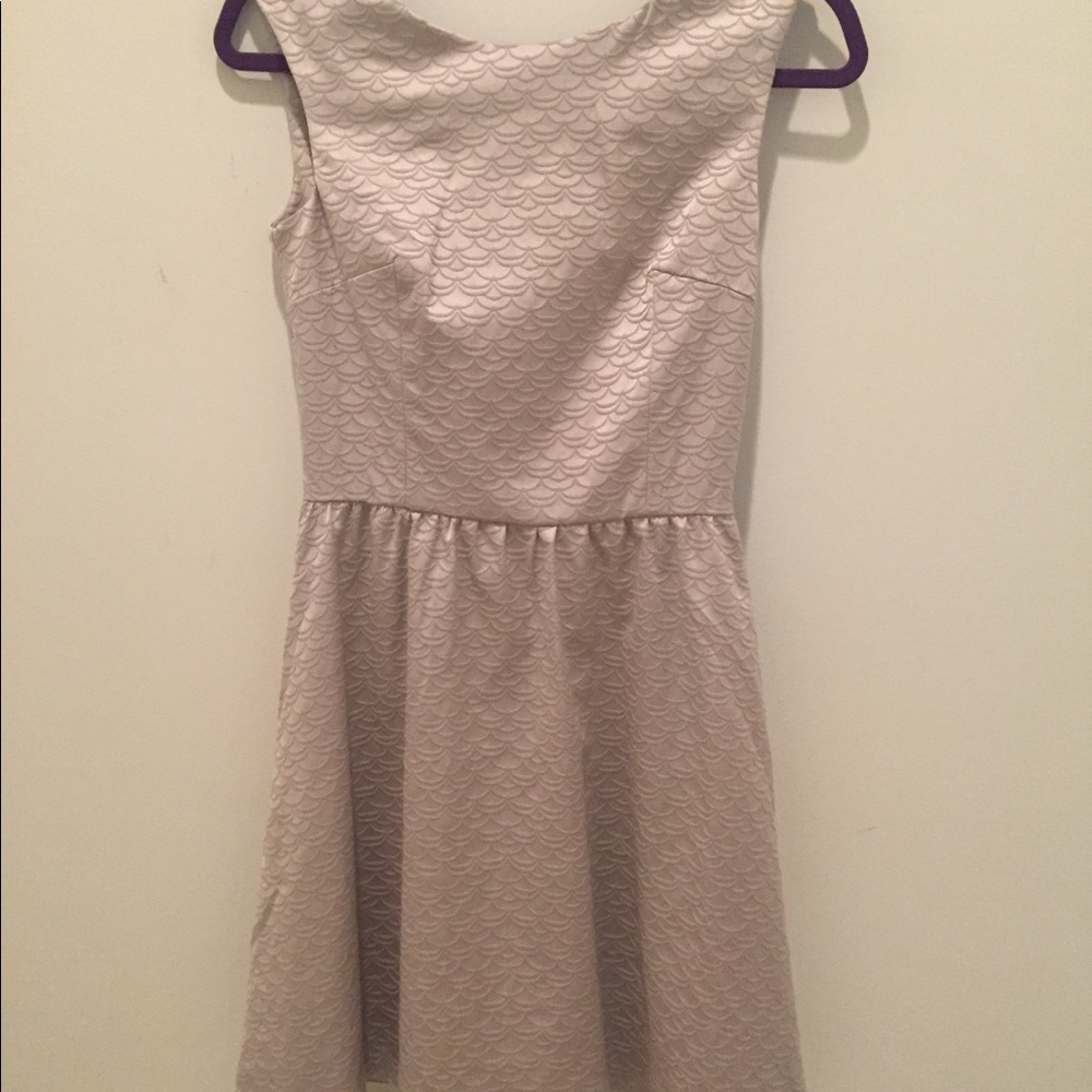 NWT H&M dress.  Size 6 cream cocktail dress
