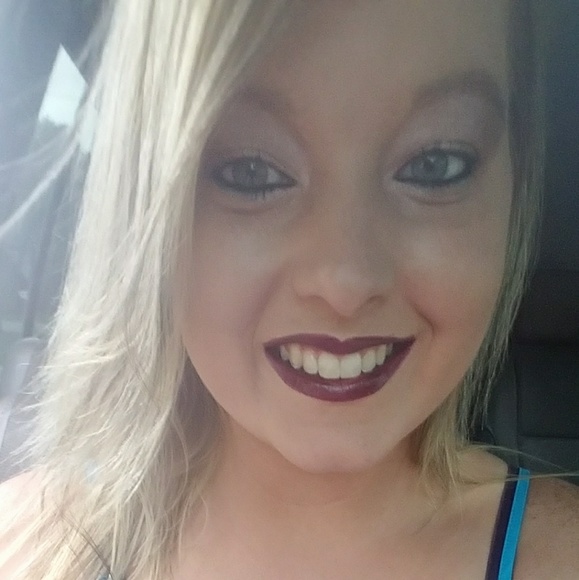 Meet your Posher, Savannah - Picture 4 of 4