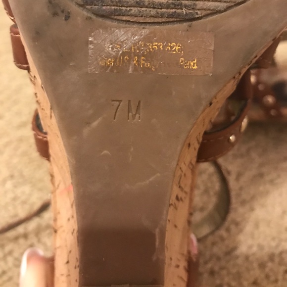 Guess studded wedge sandal - Picture 3 of 4