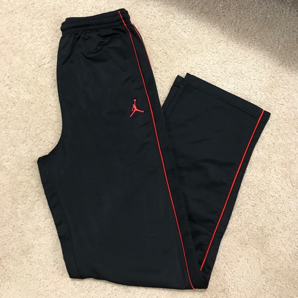 JORDAN Sweatpants athletic black and red Youth XL