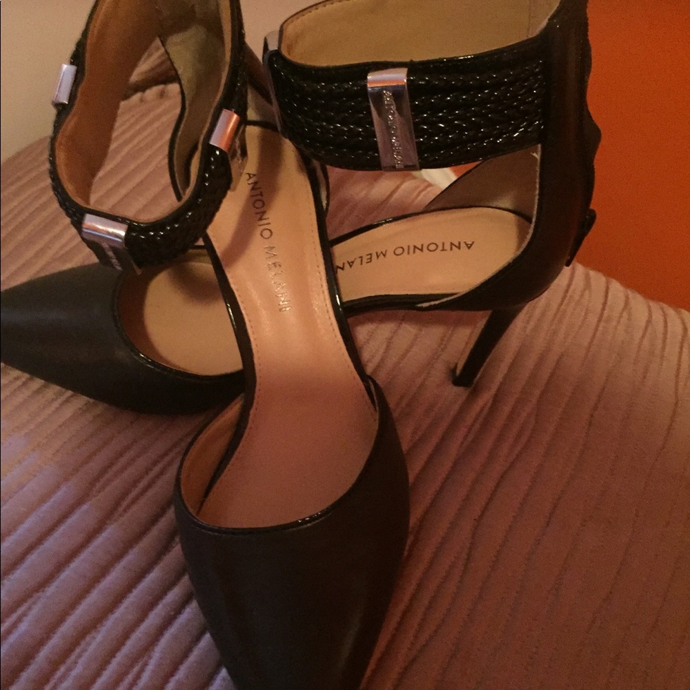 Brand new black Antonio Melani heels.