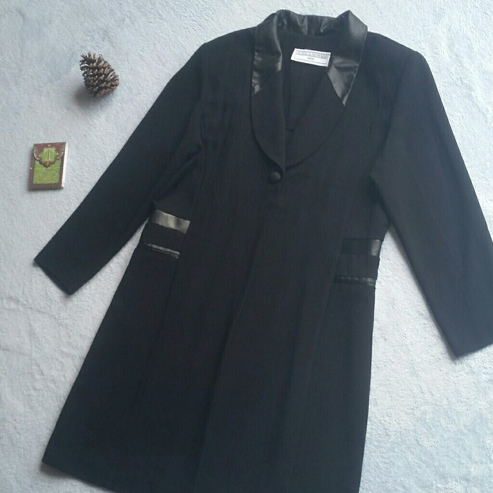 Jessica Howard knee length blazer