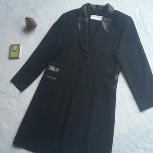 Jessica Howard knee length blazer