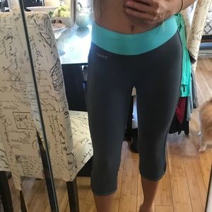 Bebe sport crop pant