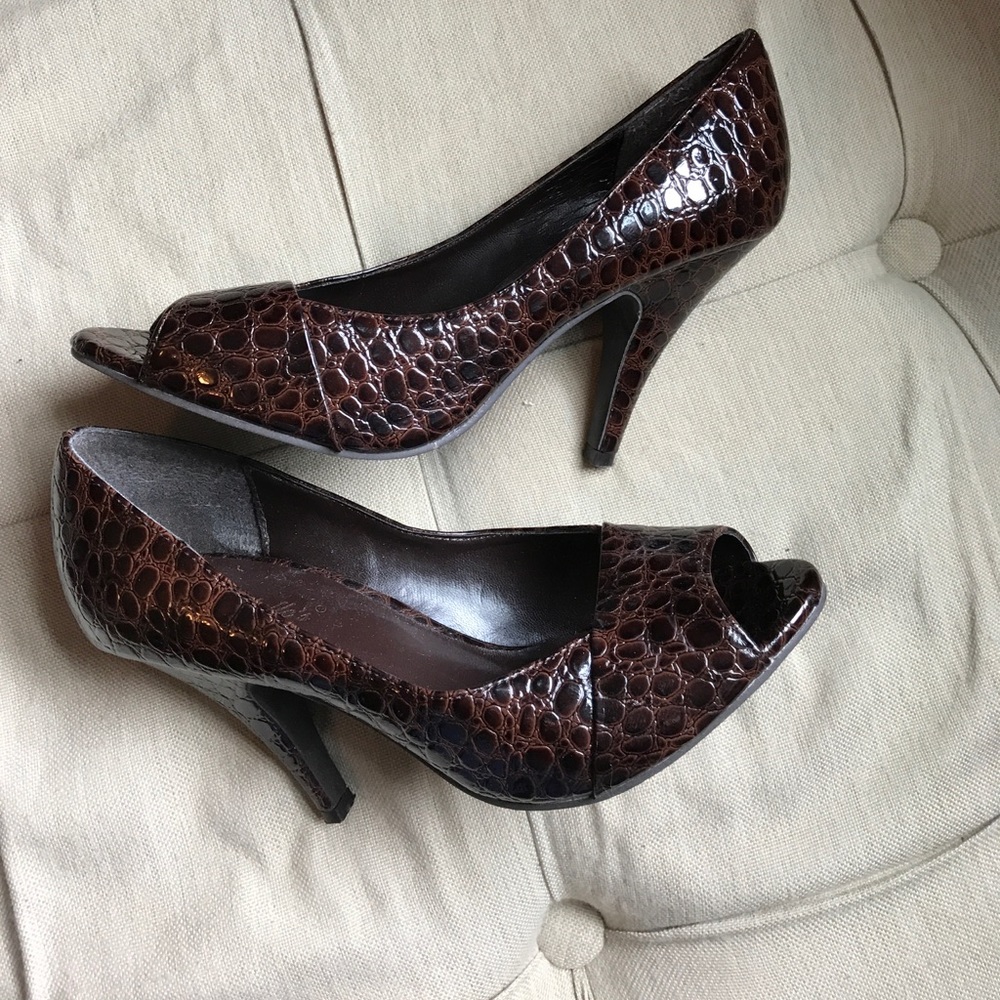 Brown snakeskin peep toes