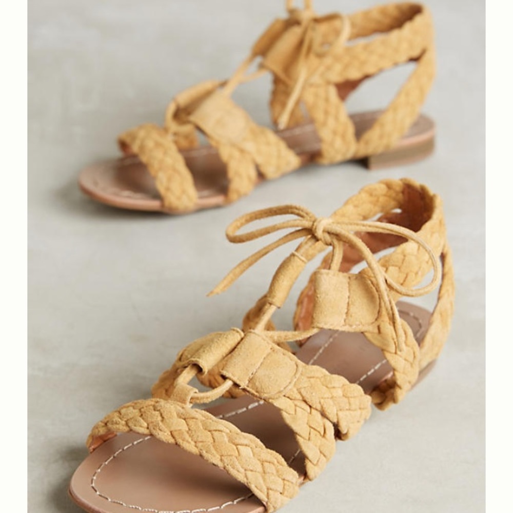 ISO size 6 womens
