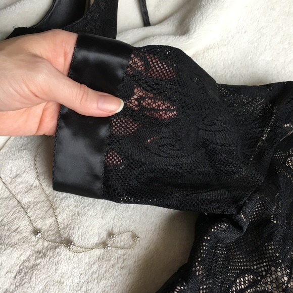 x2HP🌹{GRACE AND LACE} Black Crochet Lace Overlay - Picture 4 of 8