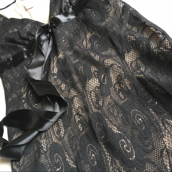 x2HP🌹{GRACE AND LACE} Black Crochet Lace Overlay - Picture 6 of 8