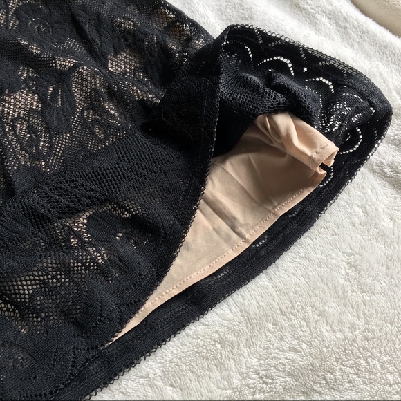 x2HP🌹{GRACE AND LACE} Black Crochet Lace Overlay - Picture 5 of 8