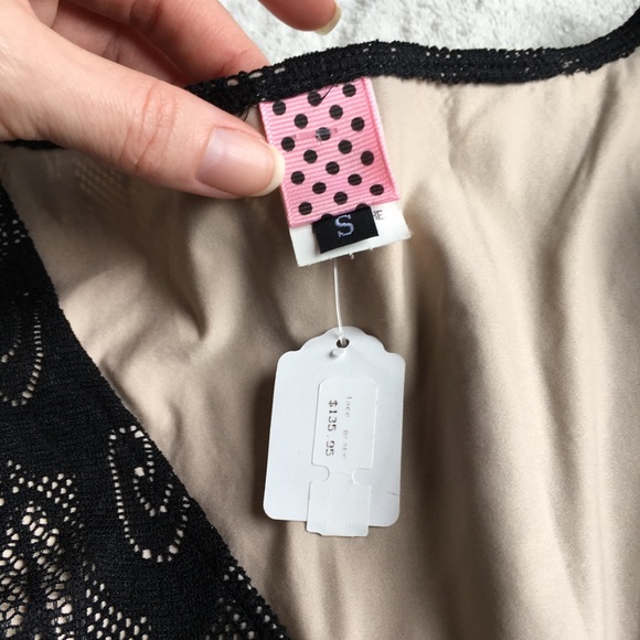 x2HP🌹{GRACE AND LACE} Black Crochet Lace Overlay - Picture 7 of 8