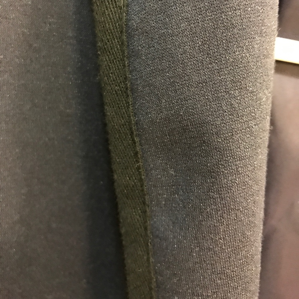 •Gap Knit Blazer• - Picture 4 of 5