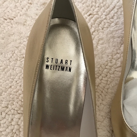 Stuart Weitzman kitten heel - Picture 4 of 4