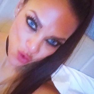 Meet your Posher, Shai