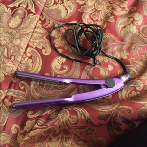 Purple conair wet and dry hair straightener