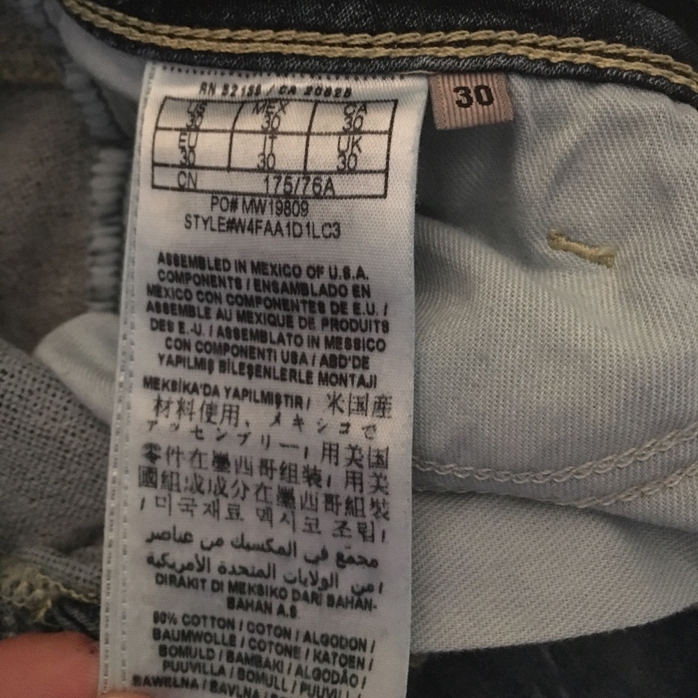 Guess Jeans - Picture 3 of 4