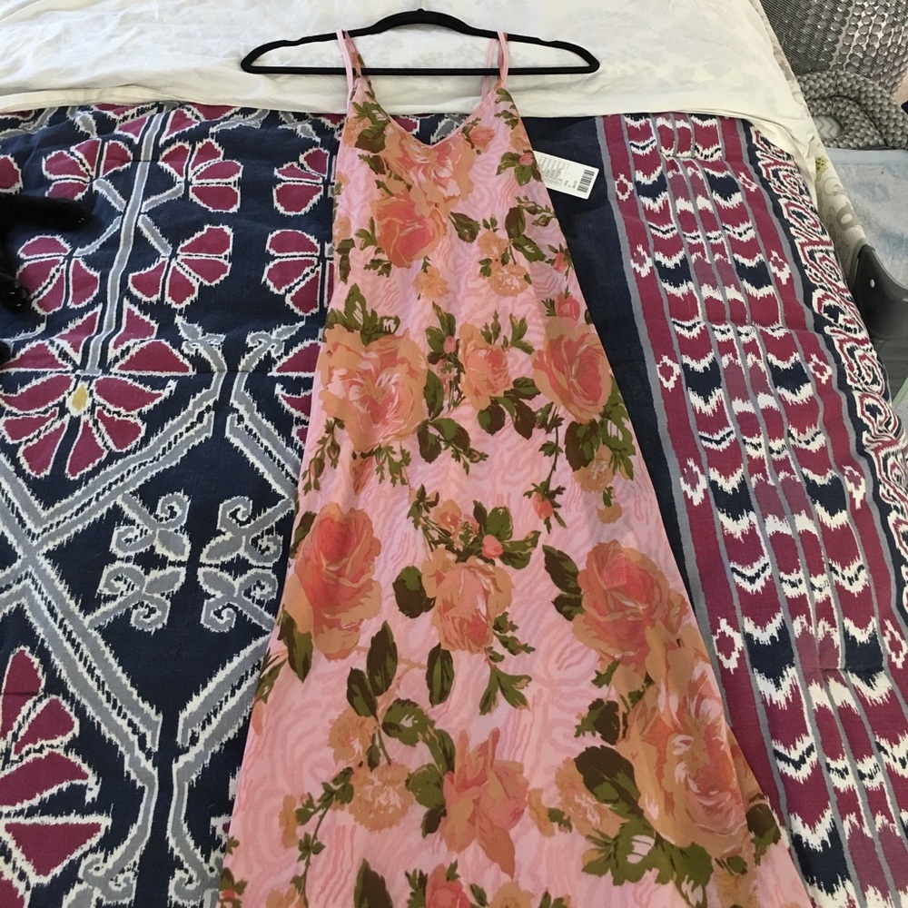 Flowing vintage floral dress