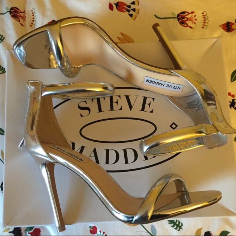 Steve Madden silver heels
