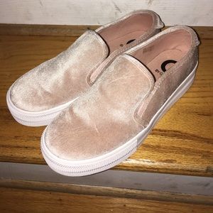 Guess platform slip on EUC