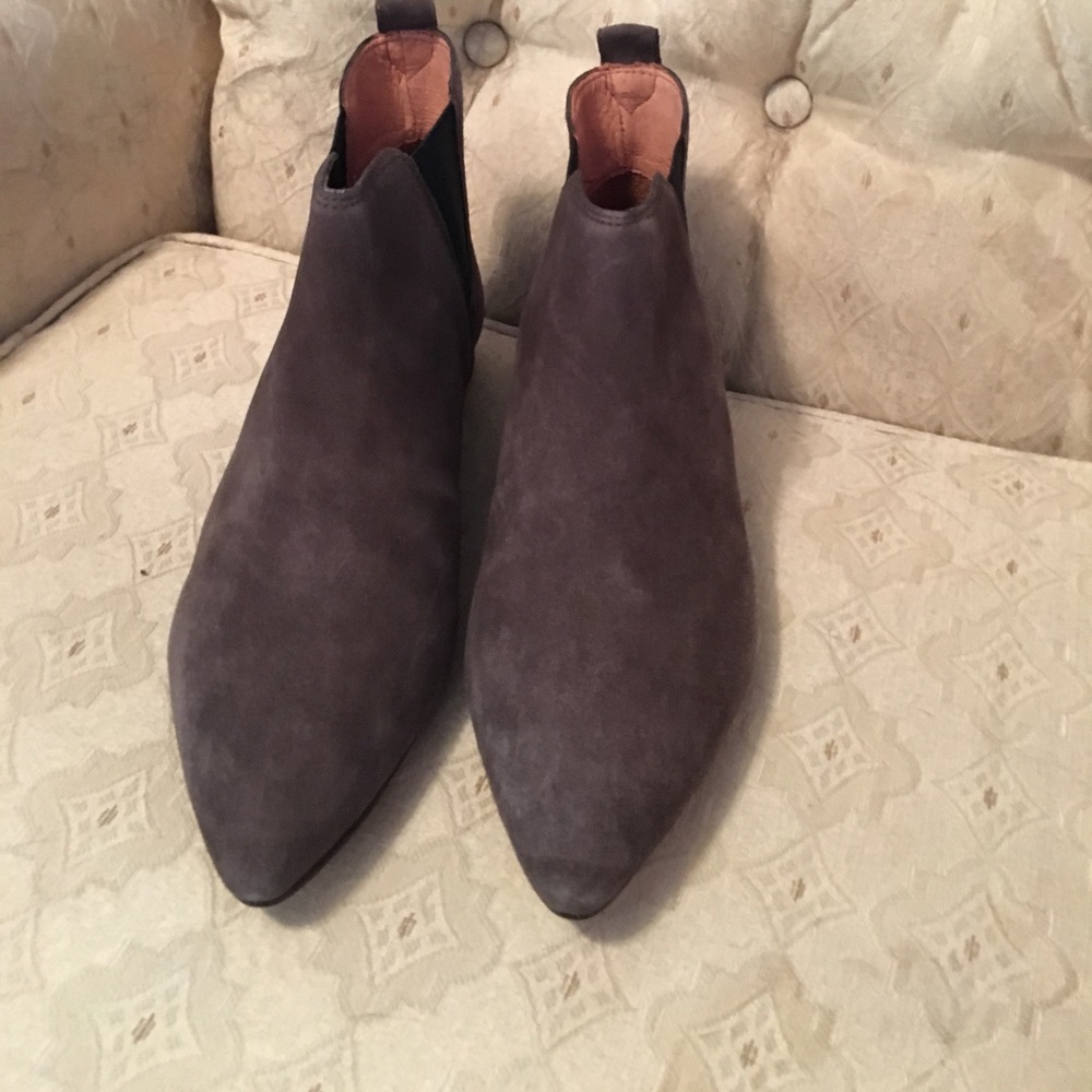 Madewell Nico suede ankle boots booties. Brand new