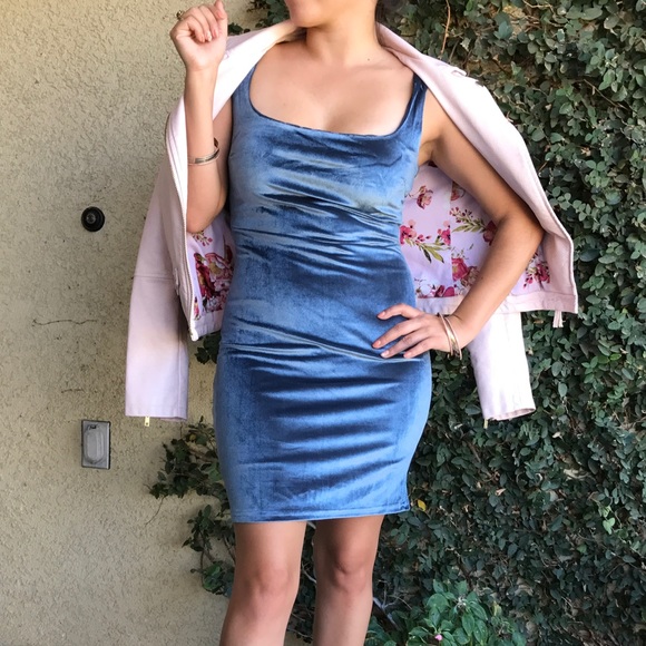 Velvet Bodycon Dress - Picture 4 of 8